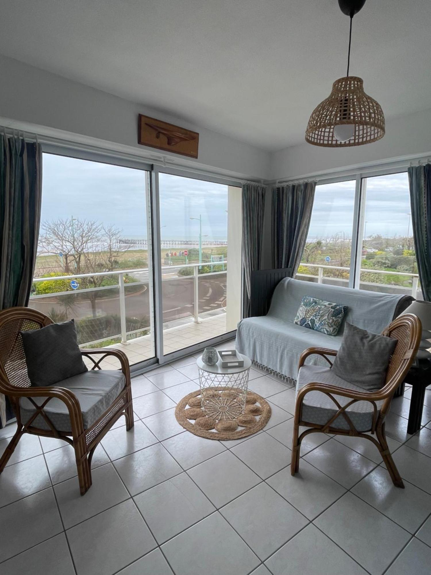 Appartement T2 Vue Mer Les Pieds Dans L'Eau Avec Parking Prive Saint-Jean-de-Monts Eksteriør billede